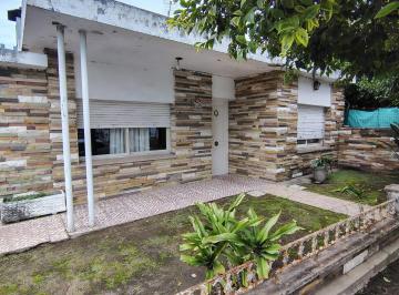 Casa · 161m² · 4 Ambientes · 1 Cochera · Venta Casa Tres Dorm. La Calera Cordoba