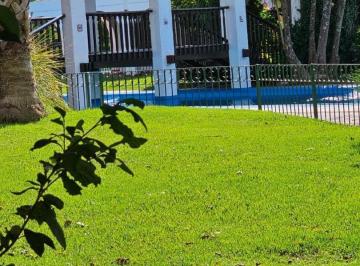 Casa · 151m² · 4 Ambientes · Venta de Casa con Vista Al Golf en Aranjuez Country Club