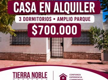 Casa · 146m² · 5 Ambientes · Casa en Alquiler | 3 Dorm. | Amplio Parque | $700.000