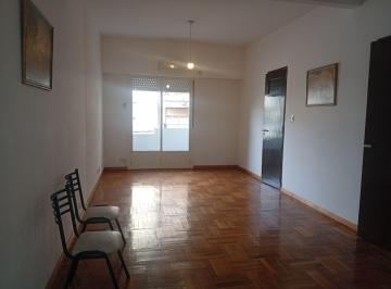 Departamento de 3 ambientes, Centro / Microcentro · Hermoso 3 Ambientes Al Frente con Balcon, Todo a Nuevo!