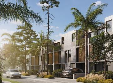 Casa · 127m² · 3 Ambientes · 1 Cochera · Tríplex 2/3 Dorm Jardín Parrilla Brickell Sunny