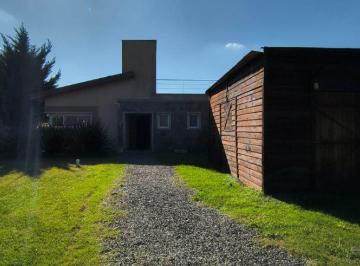 Casa de 4 ambientes, Lobos · Casa Quinta en Venta en Lobos