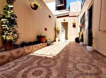 PH · 88m² · 4 Ambientes · PH en Venta - 3 Dorm. 1 Baño - 143 m² - Villa Luro