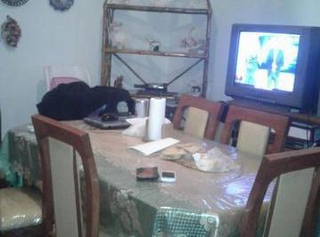 Casa · 207m² · 3 Ambientes · Casa en Venta - 2 Dorm. 1 Baño - 207 m² - Lanús