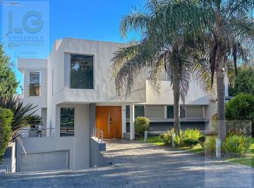 Casa · 570m² · 7 Ambientes · 14 Cocheras · Casa en Venta Abril Club de Campo