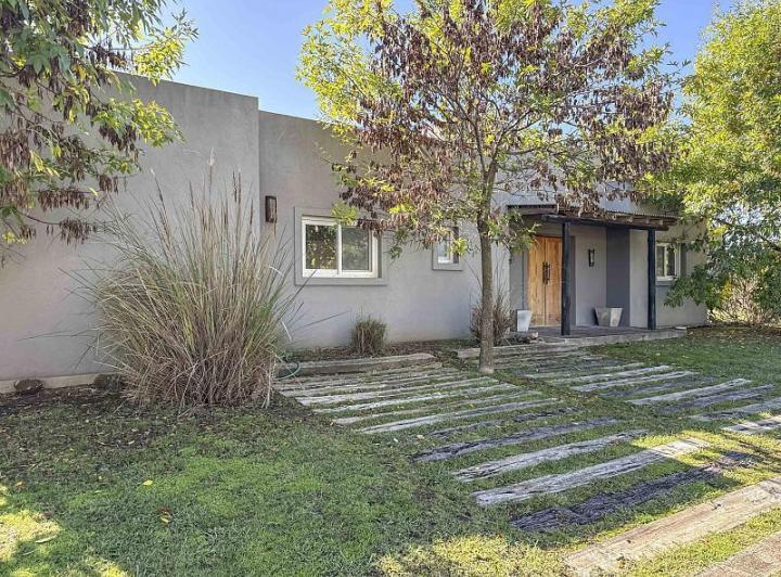 Casa · 114m² · 5 Ambientes · 1 Cochera