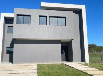 Casa · 907m² · 5 Ambientes · 4 Cocheras · Casa en Venta en San Sebastián Area 1