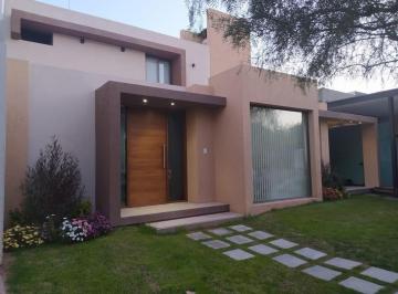 Casa de 3 ambientes, Godoy Cruz · Dueño Alquila Casa en Barrio Privado Las Pircas