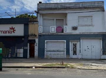 Casa · 220m² · 8 Ambientes · 3 Cocheras · Importante Casa en Venta