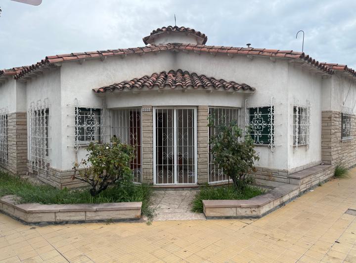 Consultorio · 200m² · 5 Ambientes
