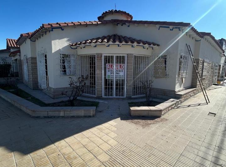 Consultorio · 200m² · 5 Ambientes