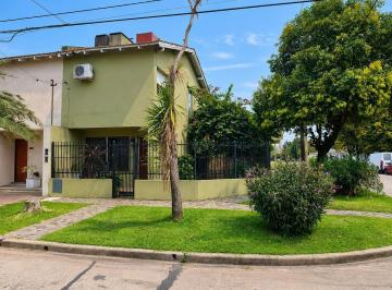 156873.png · Venta Casa con Local Comercial, Campana