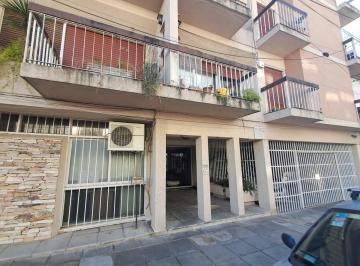 Departamento · 70m² · 4 Ambientes · Excelente Departamento de 4 Ambientes con Balcón en Moron Sur