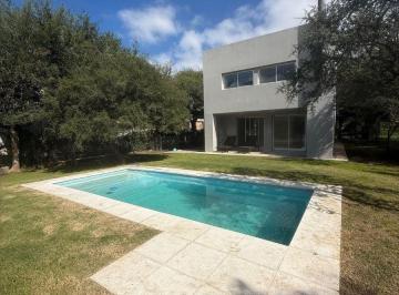 Casa de 5 ambientes, Malagueño · Alquiler Valle del Golf Casa 3 Hab + Pileta