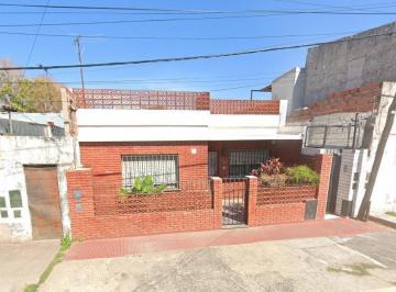 Casa · 89m² · 3 Ambientes · Venta Casa 2 Dorm. - Alberdi