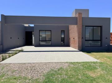 Casa · 119m² · 2 Dormitorios · 2 Cocheras · Venta Casa en Rincones de Manantiales