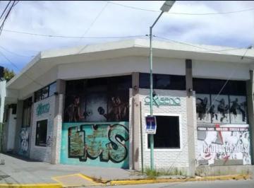 Local comercial · 400m² · Alquiler Local en Esquina Temperley Apto Todo Destino 420 m