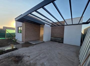 Casa de 5 ambientes, Godoy Cruz · Casa en Venta a Estrenar Barrio Lar de Terrada