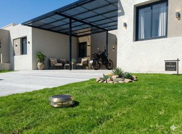 Casa · 180m² · 3 Ambientes · 1 Cochera · Duplex 2 Dorm en Docta