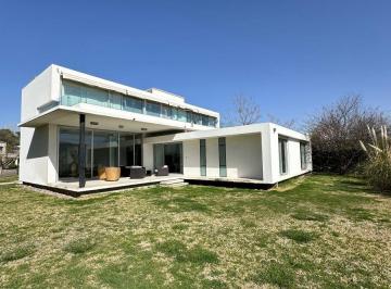 Casa de 8 ambientes, Lunlunta · Casa en Venta Barrio Privado La Vacherie Country Golf