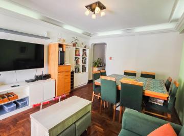 Departamento · 69m² · 4 Ambientes · Venta Depto 4 Ambientes, con Balcón Al Frente - Flores