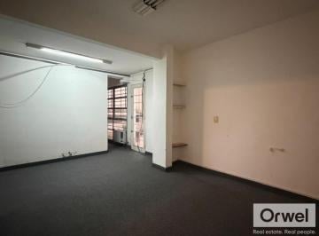 Oficina comercial · 74m² · 4 Ambientes · Venta Oficina Deposito Planta Baja a Refaccionar Balvanera