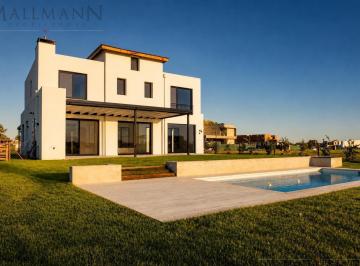 Casa · 217m² · 5 Ambientes · 2 Cocheras · Venta Casa 4 Dorm en Pilará Tilbury Sur