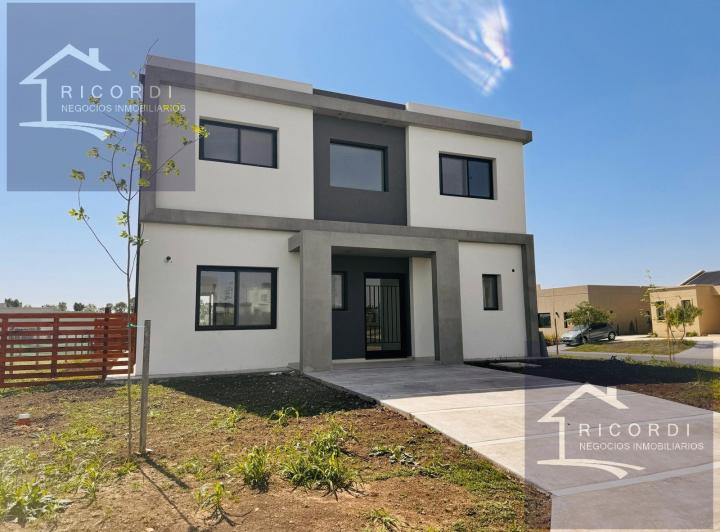 Casa · 200m² · 5 Ambientes
