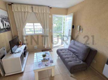 Departamento · 34m² · 2 Ambientes · 1 Cochera · Venta Departamento 2 Amb con Cochera | Morón - Apto Credito