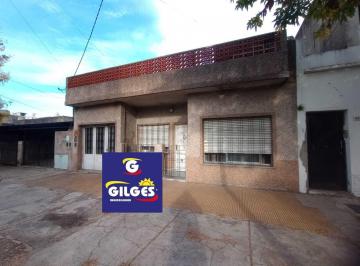Casa · 80m² · 4 Ambientes · 1 Cochera · Vena Casa 4 Amb. S/lote 8,66x54,67 en Lomas del Millón C/fdo. Libre y Terraza