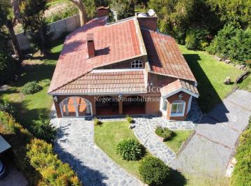 Casa · 130m² · 4 Ambientes · 2 Cocheras · Casa en Venta 4 Ambientes en General Rodríguez