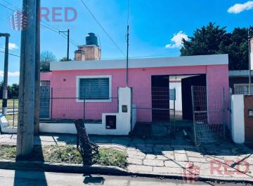 Casa · 105m² · 4 Ambientes · 1 Cochera · Casa en Venta - Los Granados