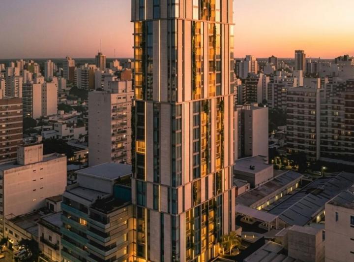 Desarrollo vertical · Moreno y San Luis, Complejo Premium