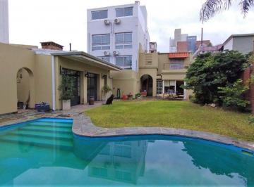 Casa de 7 ambientes, Ciudad de Santa Fe · Casa en Venta en Barrio Constituyentes con 3 Dorm. y Patio
