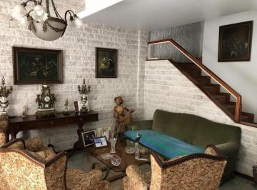 Casa · 212m² · 5 Ambientes · 1 Cochera · Muy Cómodo Dúplex en Florida con Cochera y Jardin