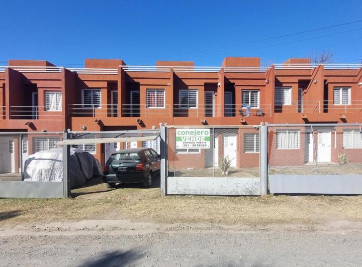 Casa · 100m² · 2 Ambientes · 1 Cochera