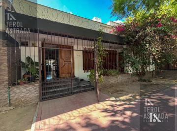 Casa · 379m² · 9 Ambientes · 2 Cocheras · Casa Venta 5 Dorm. - B° Bombal Apto Crédito