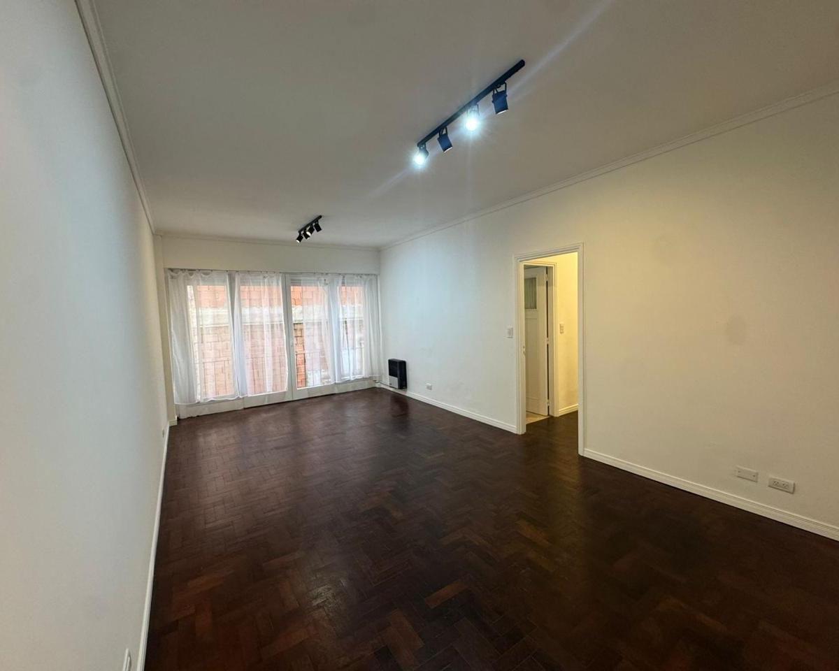 Depto 3 amb, 84m² con dependencia y toilette — Plaza Colón