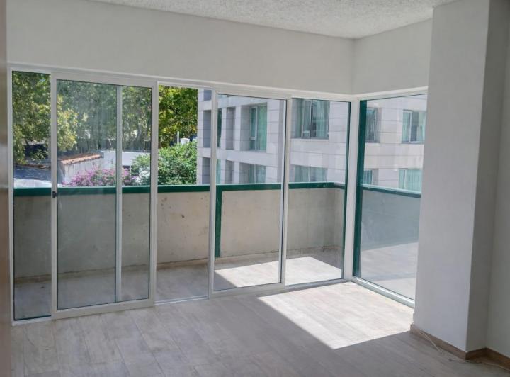 Oficina comercial · 100m² · 6 Ambientes · 1 Cochera