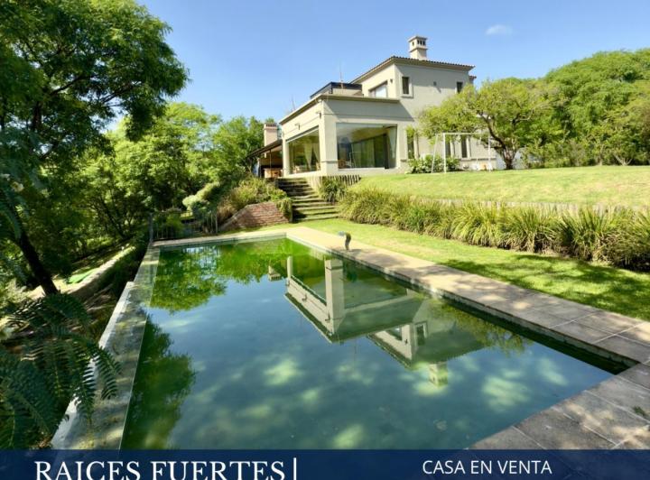 Casa · 424m²