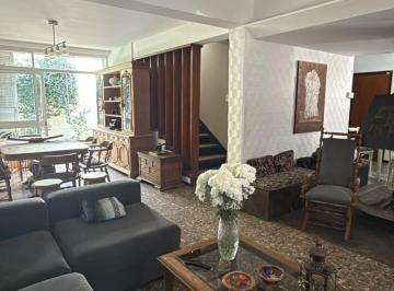 Casa · 240m² · 6 Ambientes · 2 Cocheras · Hauser Inmobiliaria Vende Hermosa Casa