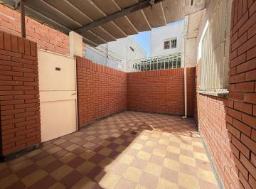 PH · 88m² · 3 Ambientes · Casa Interna Única. 2 Patios y Terraza. Amplios Ambientes