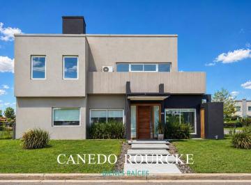 Casa · 150m² · 4 Ambientes · 2 Cocheras · Casa en Santa Ines