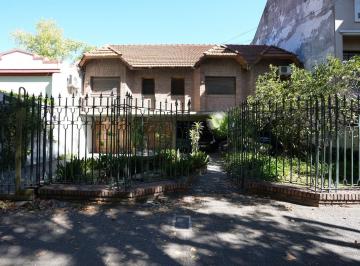 Casa · 311m² · 5 Ambientes · 1 Cochera · Casa en Banfield Oeste