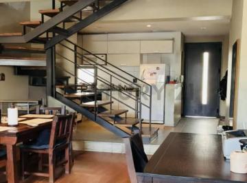 Casa · 76m² · 2 Dormitorios · 1 Cochera · Venta Duplex en Barrio Bombal