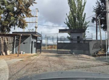 Casa · 140m² · 4 Ambientes · 2 Cocheras · Venta de Casa en Barrio San Miguel 2 en Rodeo de La Cruz, Guaymallen