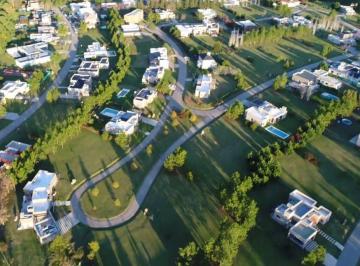 Terreno · 1000m² · Venta Lote en Barrio Cerrado El Cardal III