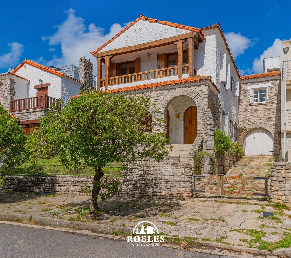 Chalet 5 amb, 290m² en Stella Maris, a metros del mar
