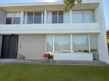 Casa · 297m² · 6 Ambientes · 2 Cocheras · Casa en Venta en San Isidro Labrador, Villanueva, Tigre