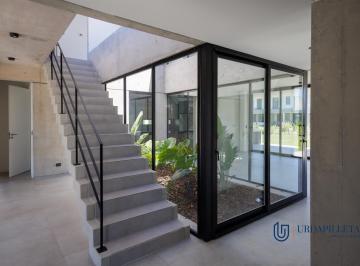 Casa · 245m² · 6 Ambientes · 2 Cocheras · Casa en Venta en Pilara en La Calesa a Estenar - Urdapilleta Propiedades